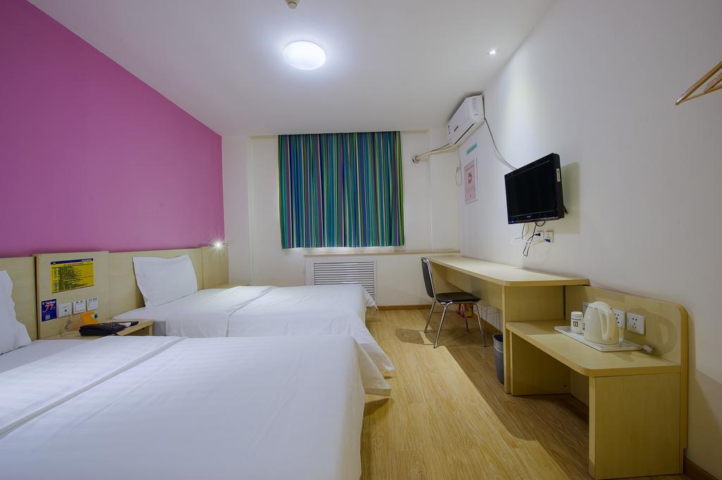 7Days Inn Chengdu Yulin Province Stadium Exterior photo