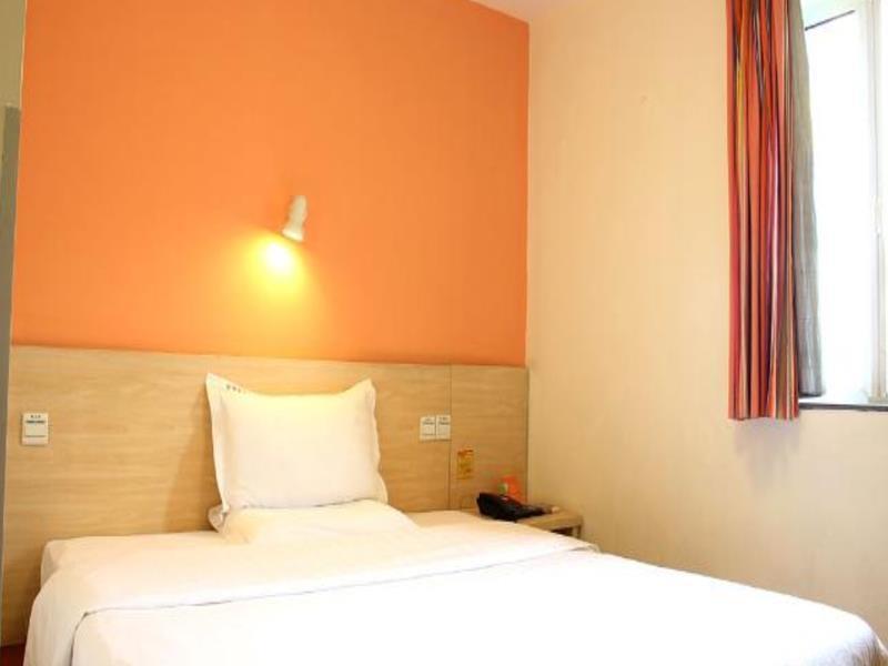 7Days Inn Chengdu Yulin Province Stadium Exterior photo